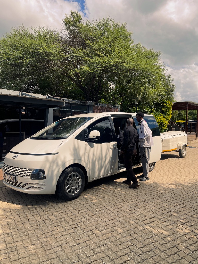 Ditlhalefi Executive Long-Distance Chauffeur Transfer with Luggage Trailer